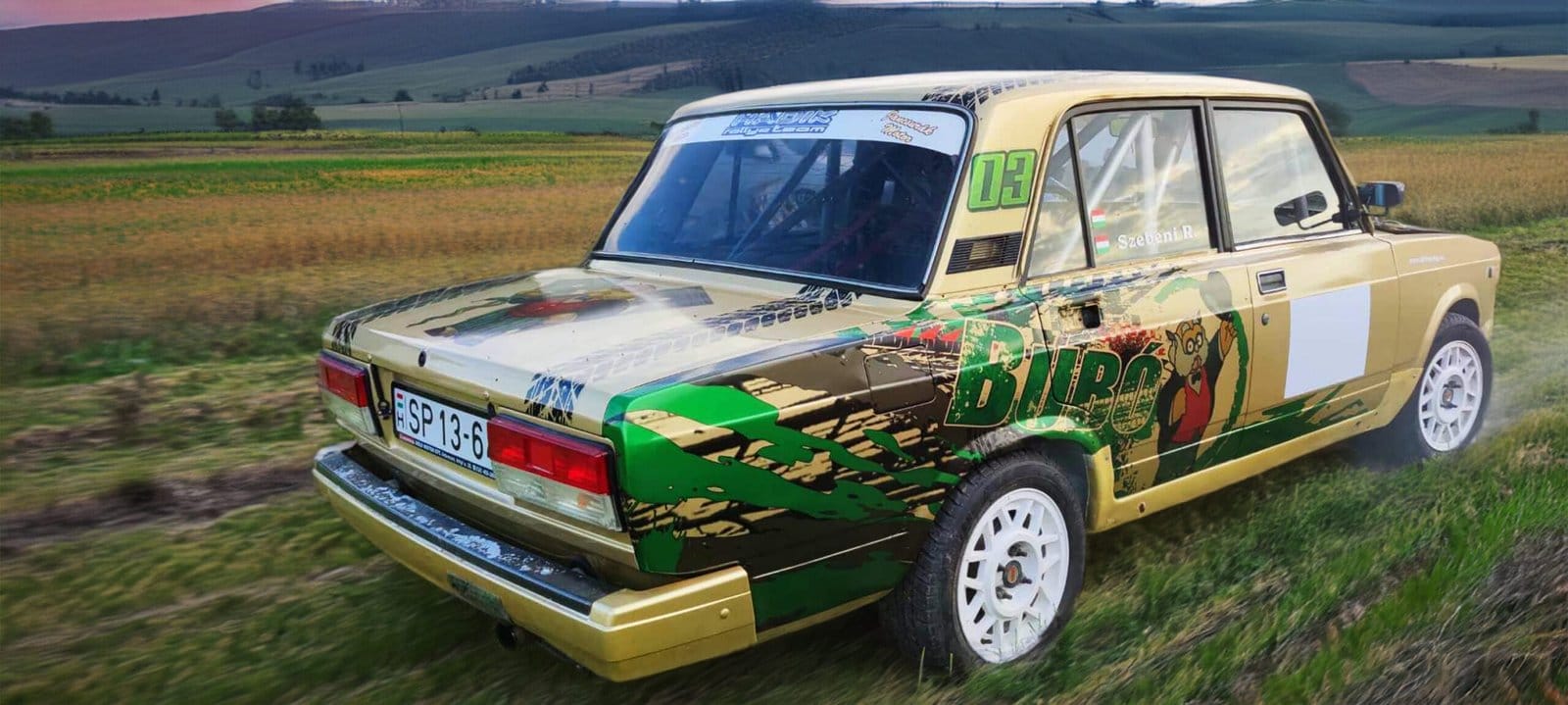 Jármű Fólia- , Reklámtechnika-, Dekoráció