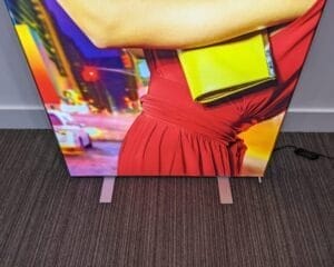 Kétoldalas LED fénykeret cserélhető textilgrafikával